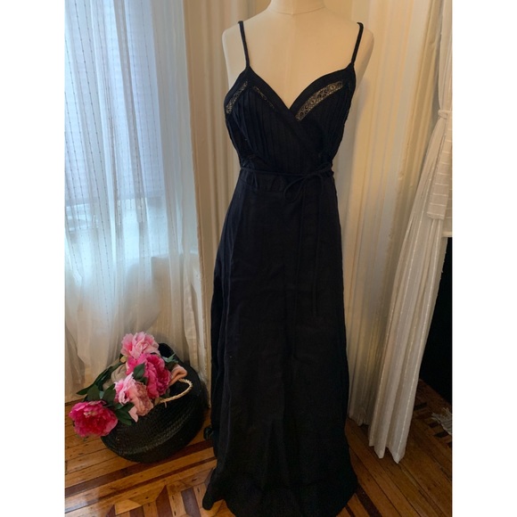 Reformation Dresses & Skirts - Reformation Daria Dress - Black